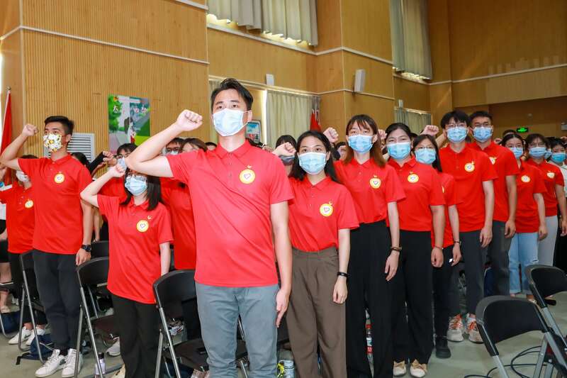 大学生志愿者团队